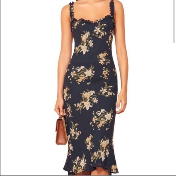 Reformation dress 💄 - Picture 3 of 7